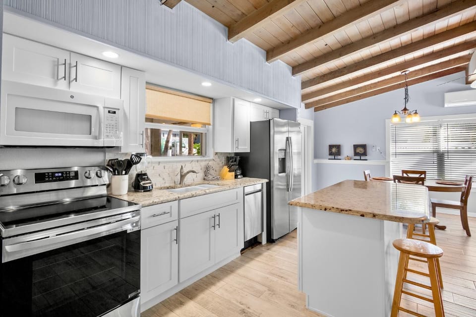 Bamboo Breeze House in Holmes Beach