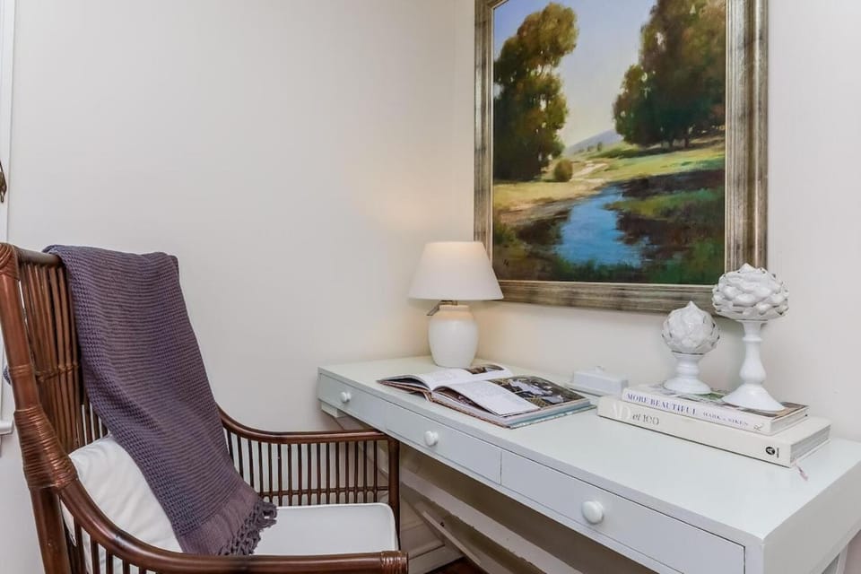 Stay at Black Rock Harbor House in Bridgeport