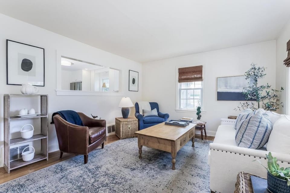 Stay at Black Rock Harbor House in Bridgeport