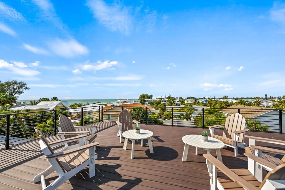 Total Package House in Holmes Beach