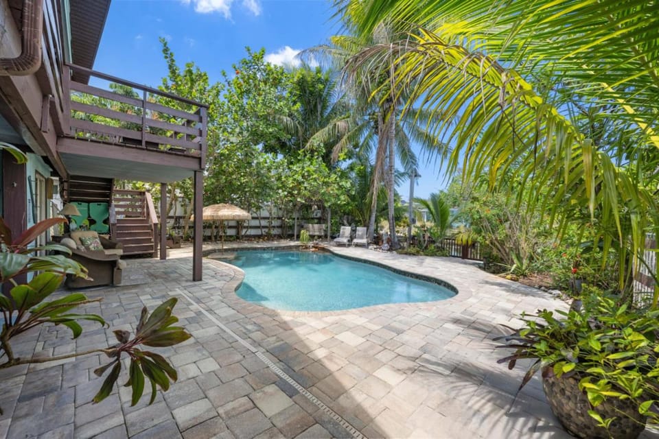 Pool view, Swimming pool