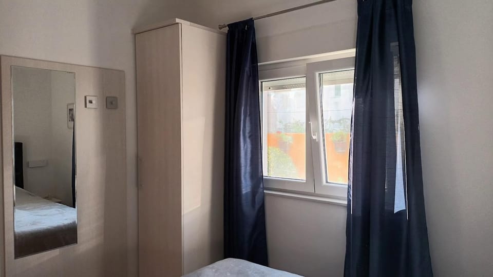Bed, Bedroom, wardrobe