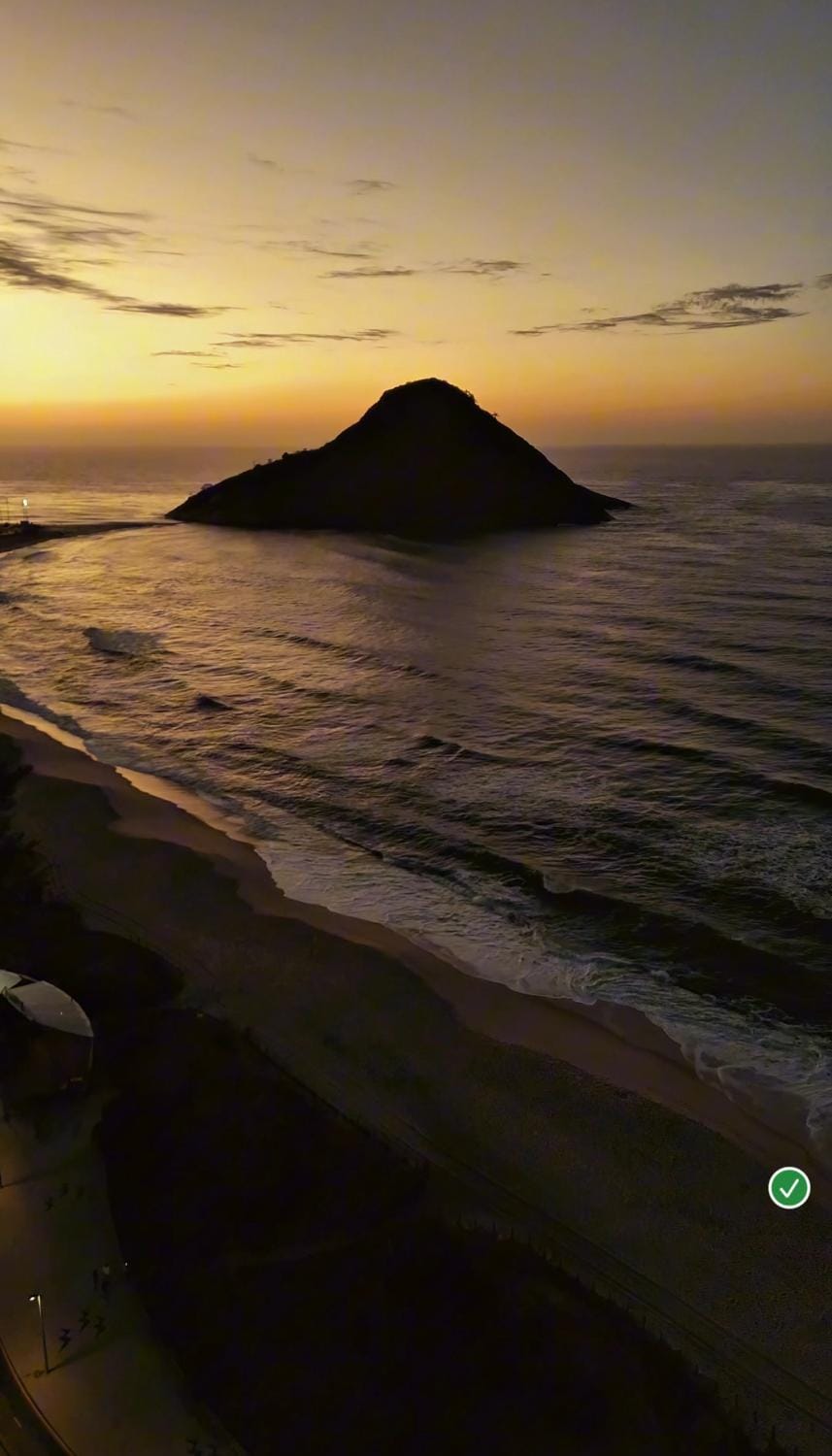 Cobertura com Piscina Aquecida ou Apartamento com Varanda Apartment in Rio de Janeiro