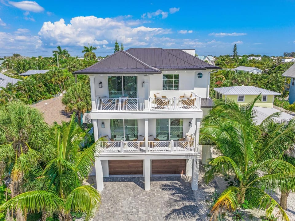 Go with the Flow House in Anna Maria Island