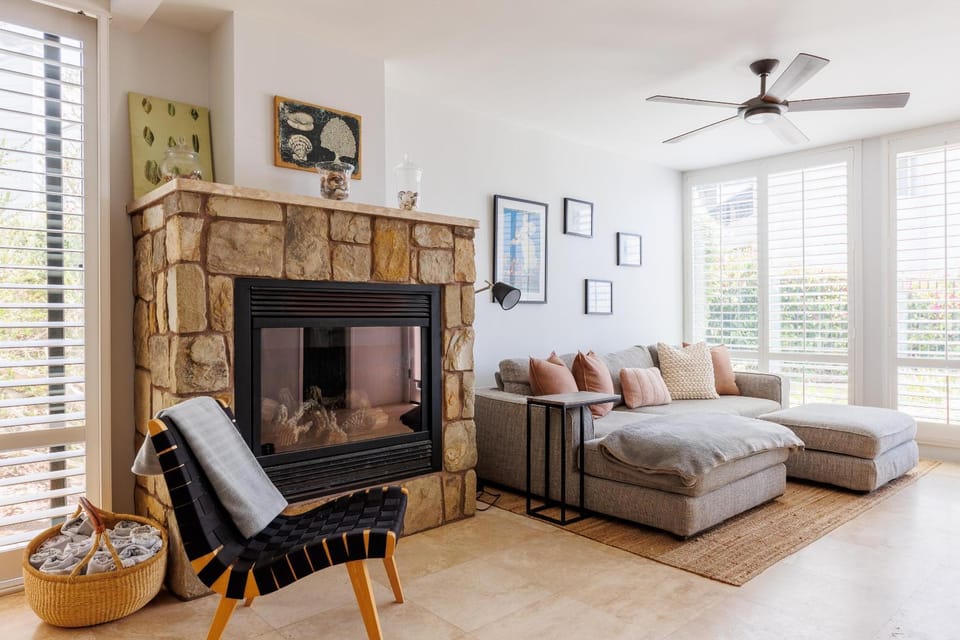 SB-6758 - Italian Coastal Getaway House in Solana Beach