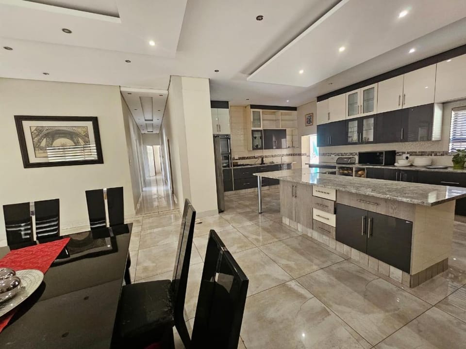 Omosa Guest House Bed and Breakfast in Gauteng