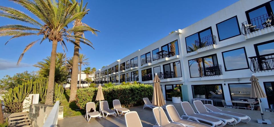 Monte del Moro Sea Front View Apartment in Maspalomas