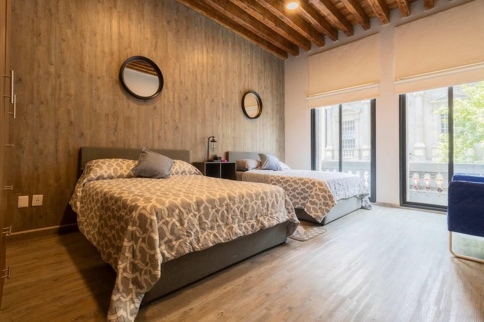 Photo of the whole room, Bedroom