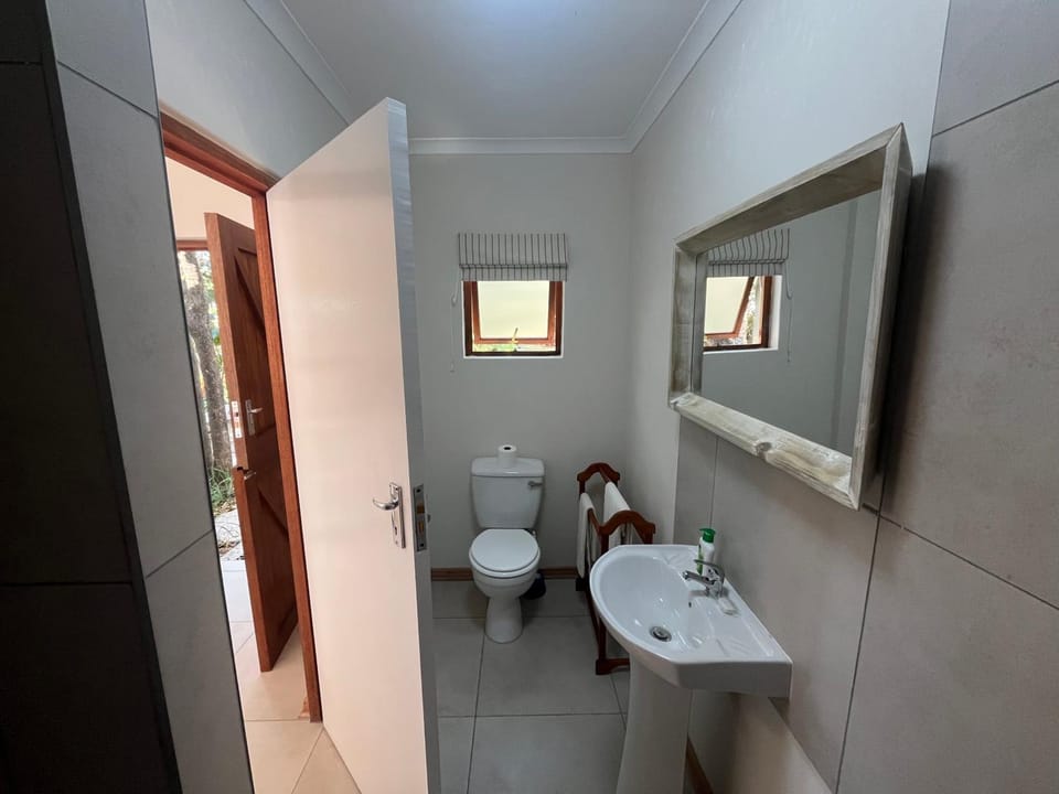 The Guest House Pongola Bed and Breakfast in KwaZulu-Natal
