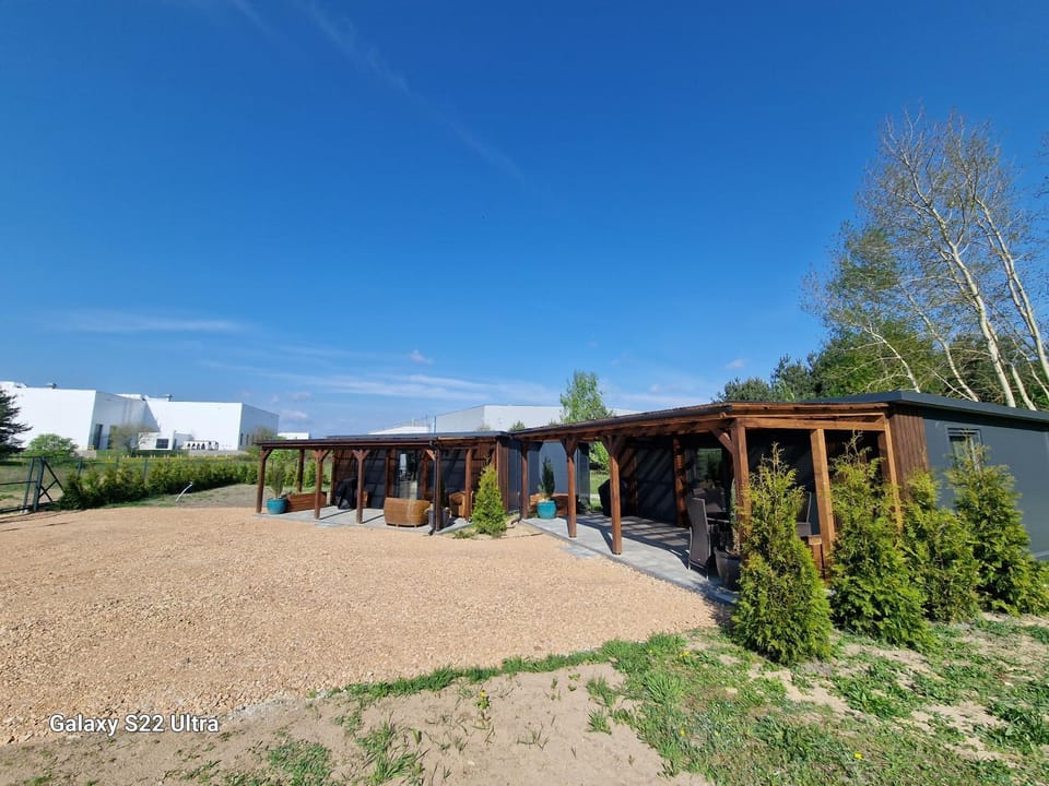 Property building, Spring, Day