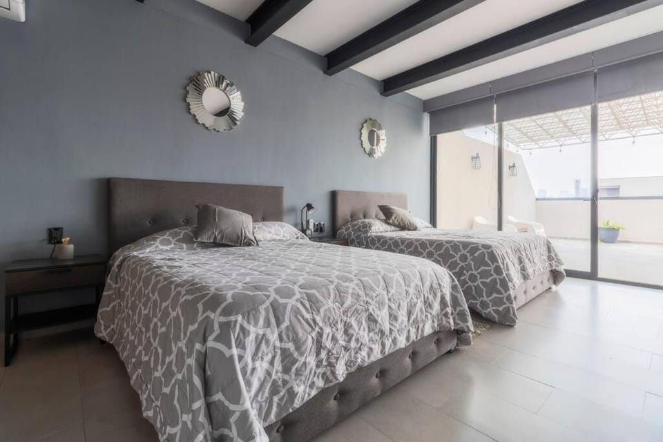 Photo of the whole room, Bedroom
