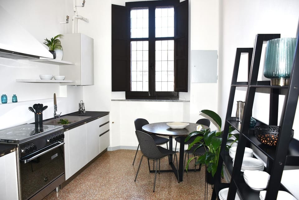 Kitchen or kitchenette, kitchen
