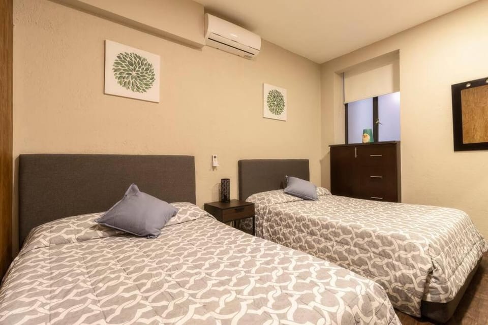 Photo of the whole room, Bedroom