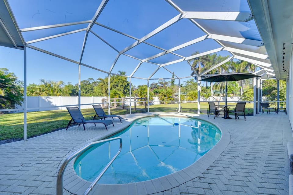 Naples Duplex Home w/ Private Pool & Lanai! House in Collier County