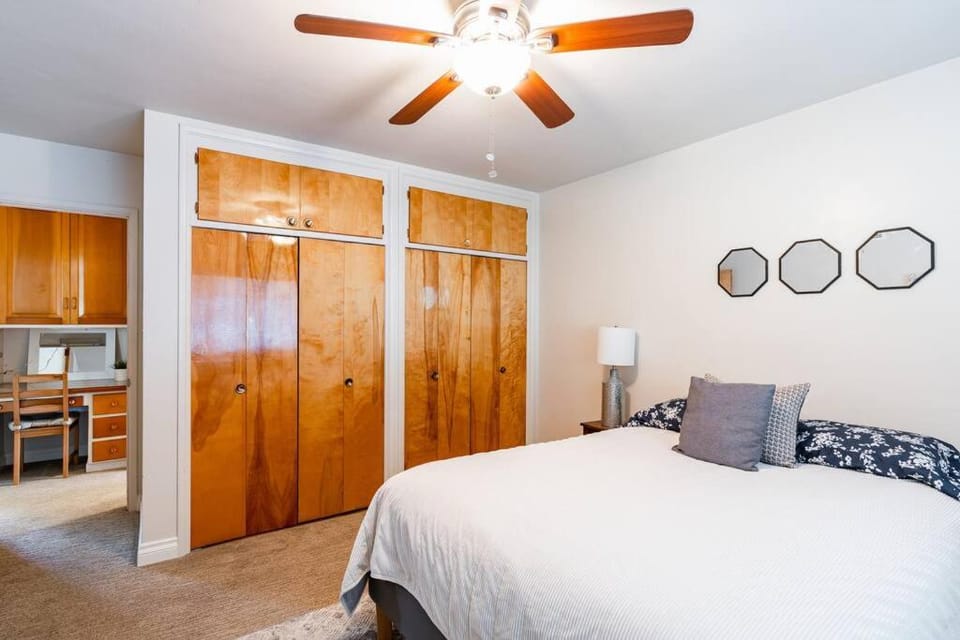 Casa Flora -2BR- FREE Parking in Little Italy! Apartment in San Diego