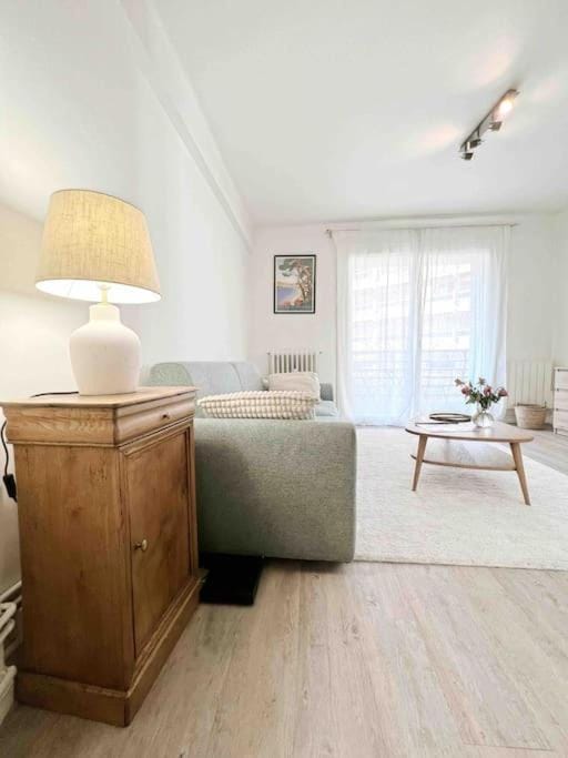 Le Diderot : Apt 2 Prs, 10 min plages, parking Apartment in Antibes