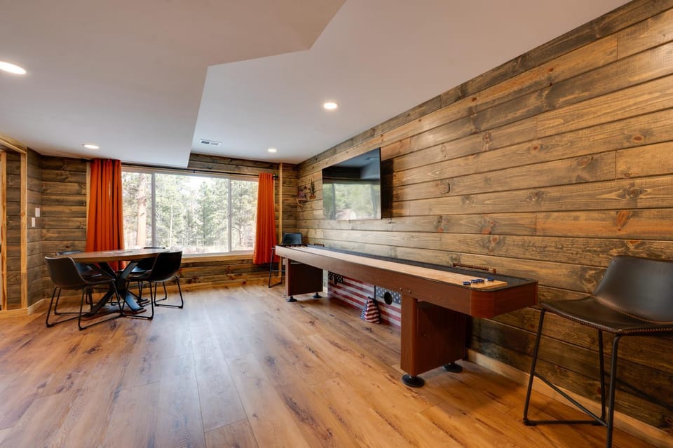 Quiet + Peaceful Home in Allenspark w/ Deck! House in Allenspark