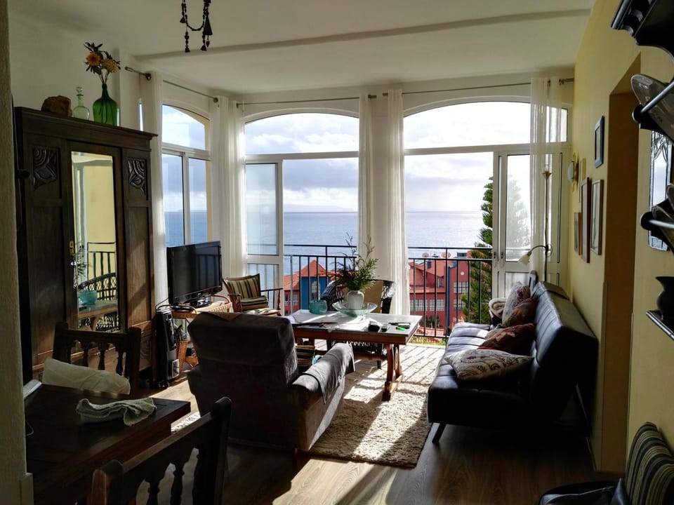 Living room, Photo of the whole room, Sea view