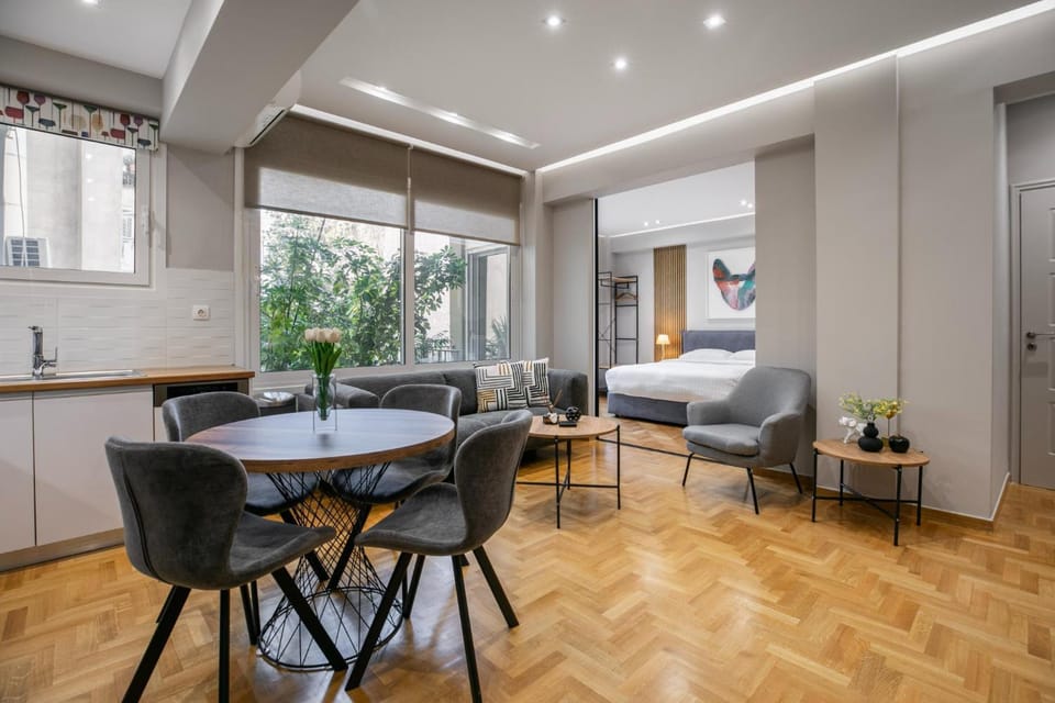 Living room, Seating area, Dining area