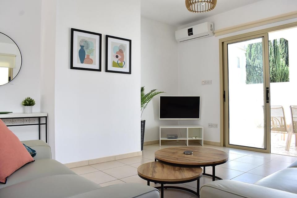 TV and multimedia, Living room, air conditioner