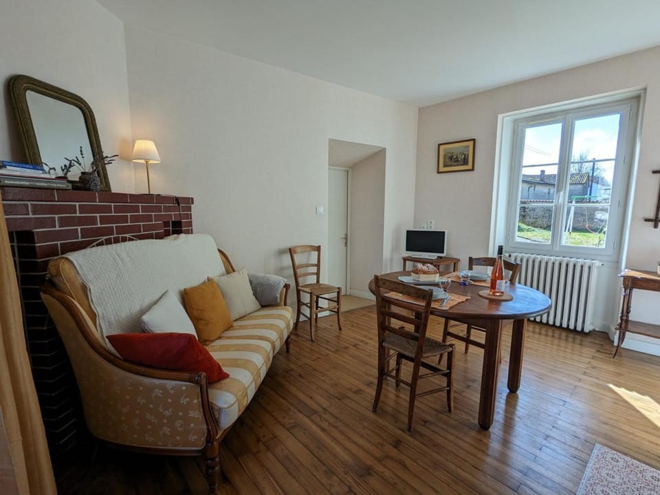 Gîte charmant avec jardin privatif, proche des randonnées, totalement équipé et internet fibreбет - FR-1-653-253 House in Nouvelle-Aquitaine