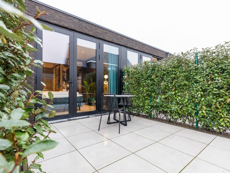 Property building, Balcony/Terrace