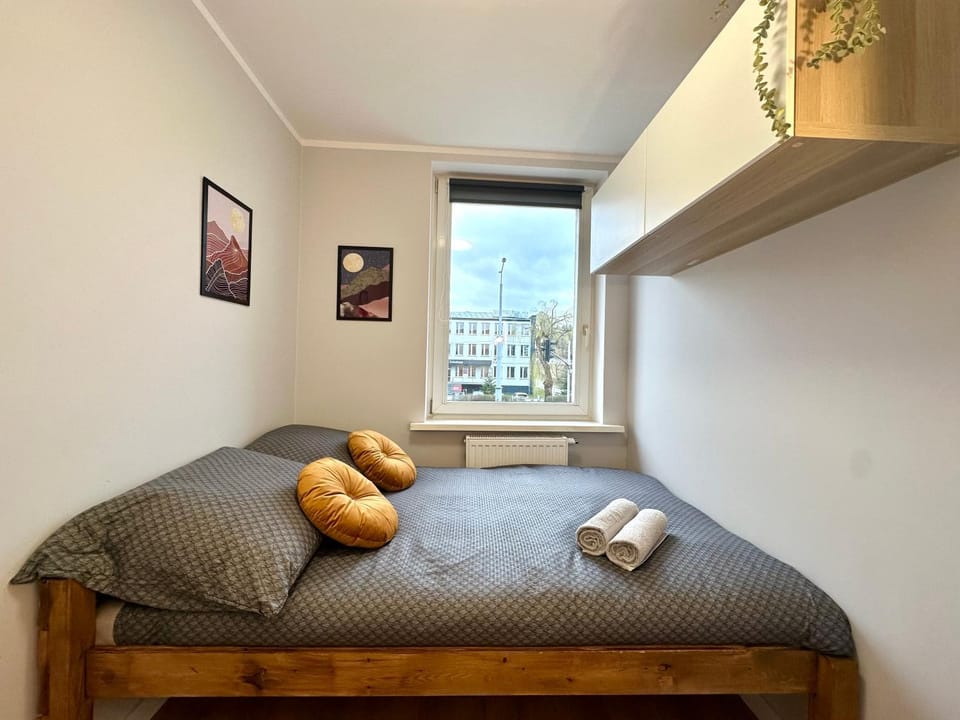 Bed, Photo of the whole room, towels