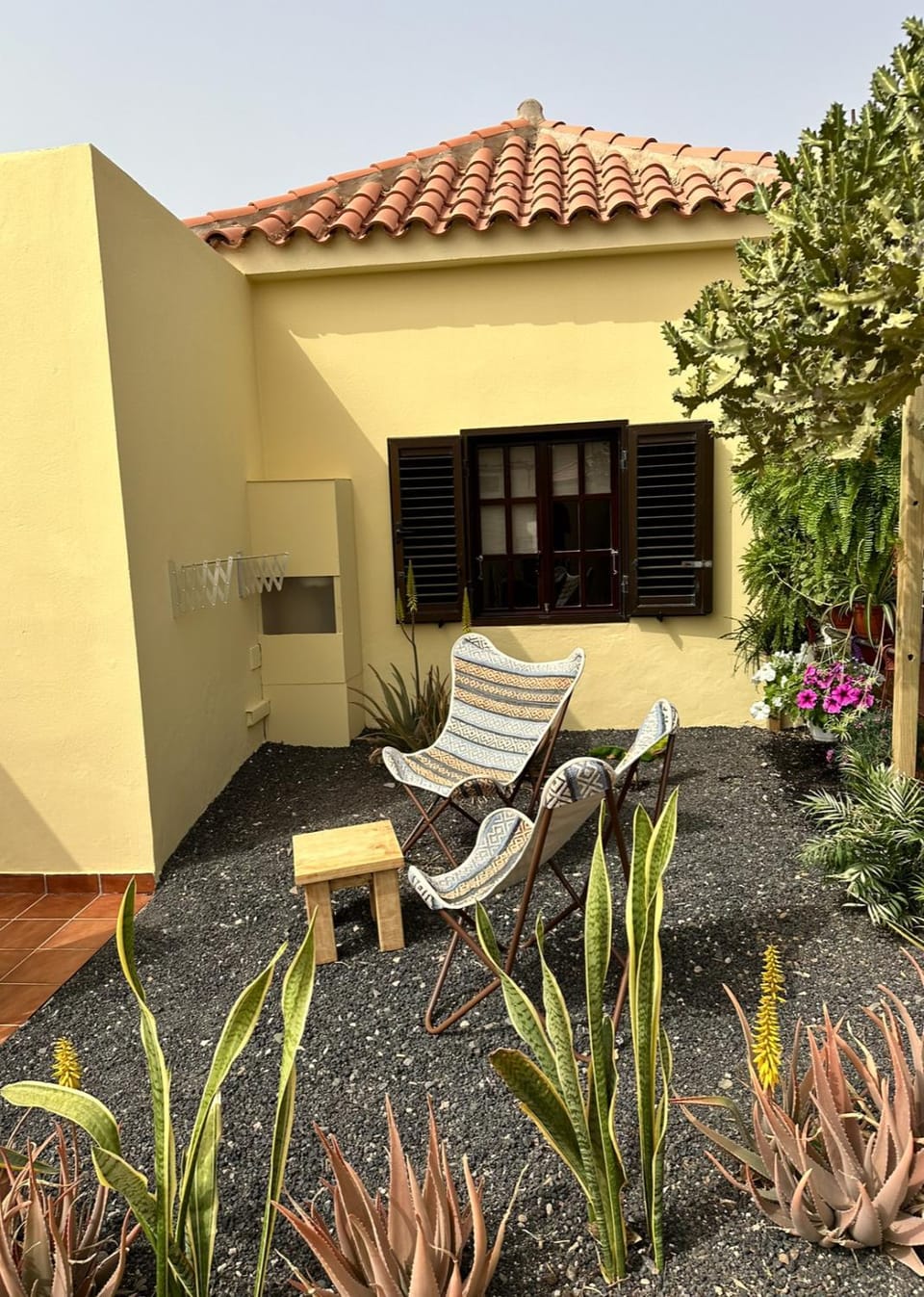 Property building, Patio, Spring, Day, Garden, Balcony/Terrace, Seating area, Garden view