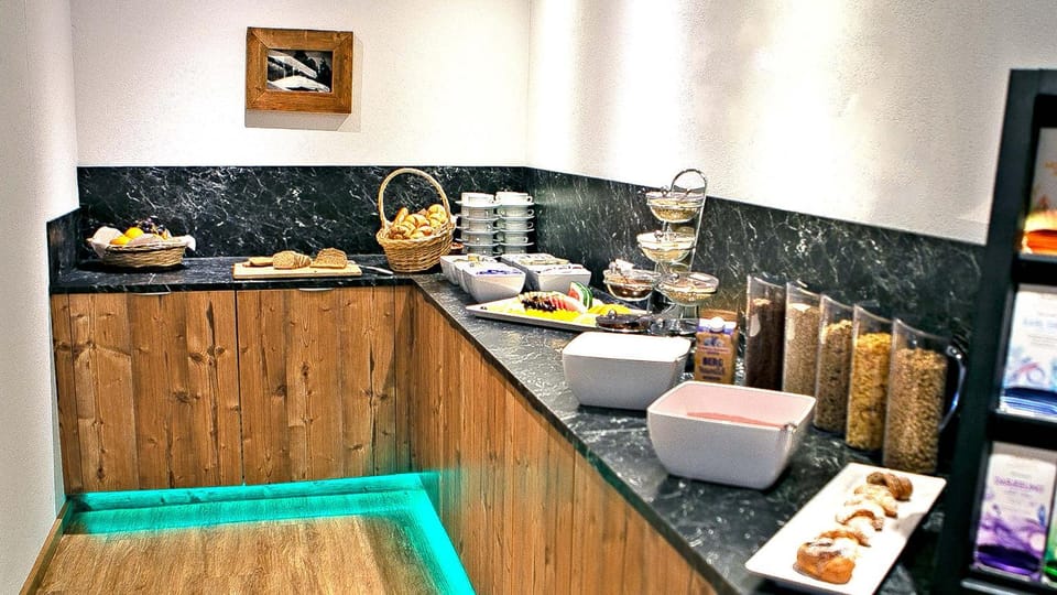 Buffet breakfast