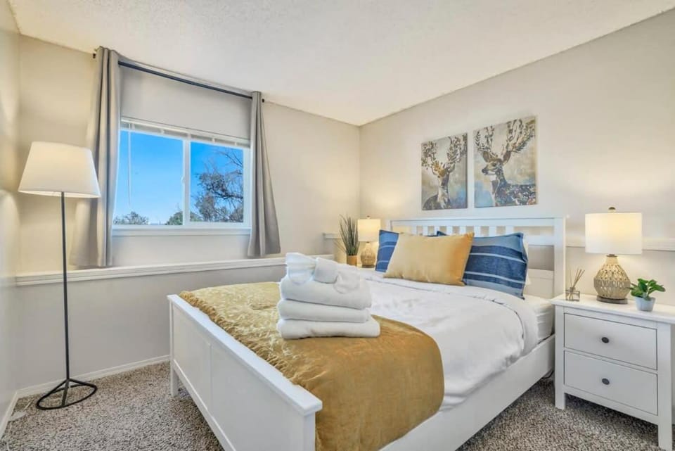 West Side Getaway Amazing Location Extended Stay House in Colorado Springs