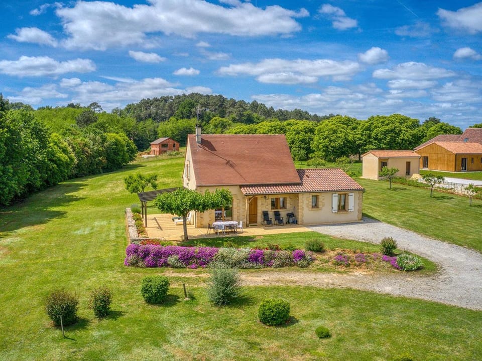 Maison paisible à Saint-Vincent-le-Paluel avec grand jardin - FR-1-616-360 House in Occitanie