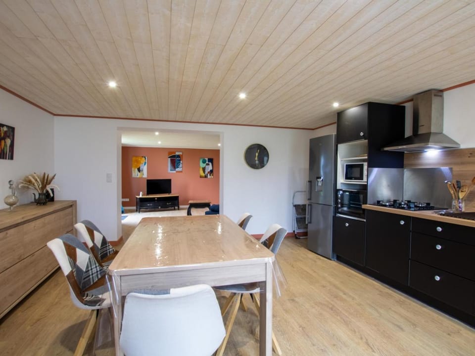 Gîte spacieux avec jardin privé, proche Dordogne et Charente, idéal pour 2 personnes et animaux acceptés - FR-1-616-358 House in Nouvelle-Aquitaine