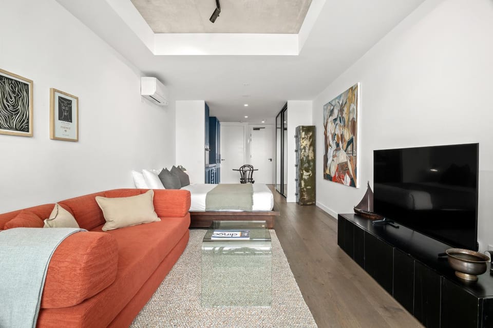 Living room, Bedroom