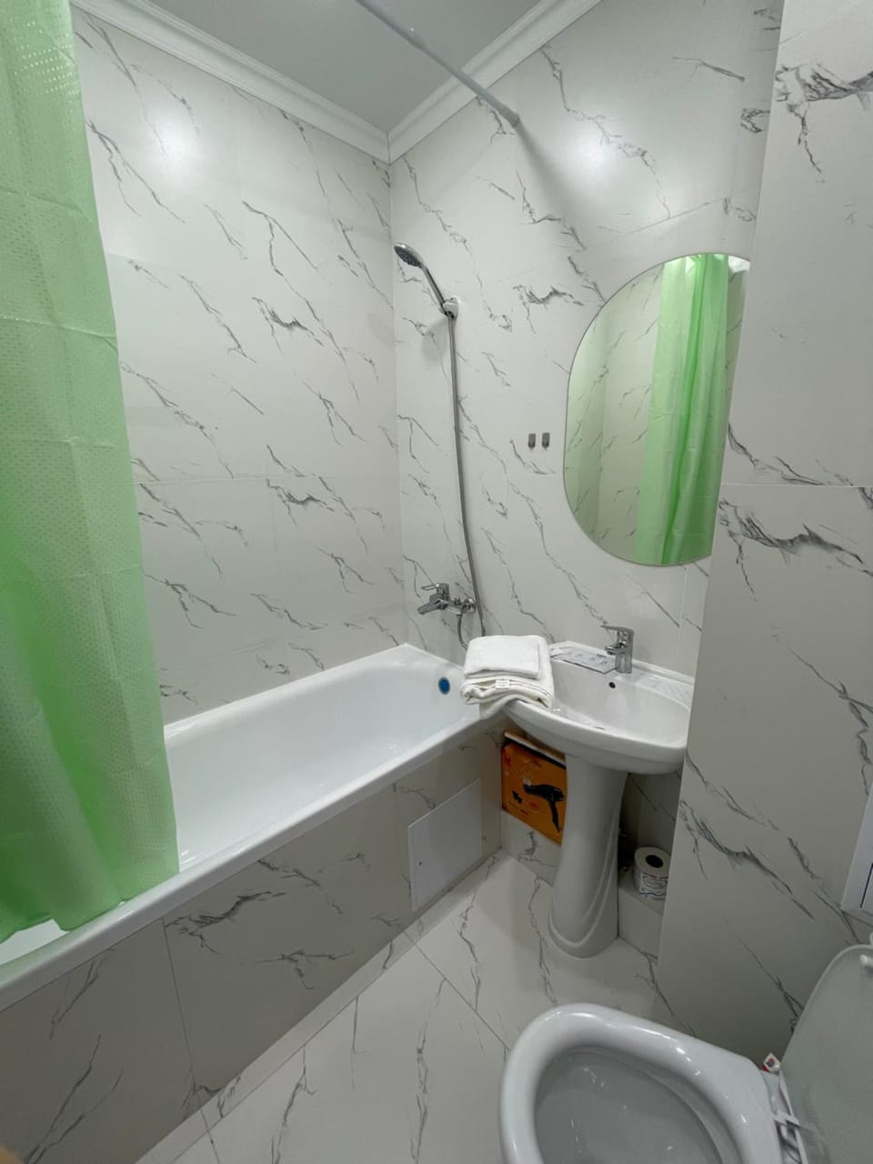 Shower, Toilet, Bathroom, Bath