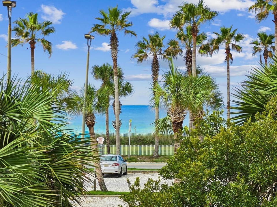 Natural landscape, Garden, Beach, Sea view, Parking