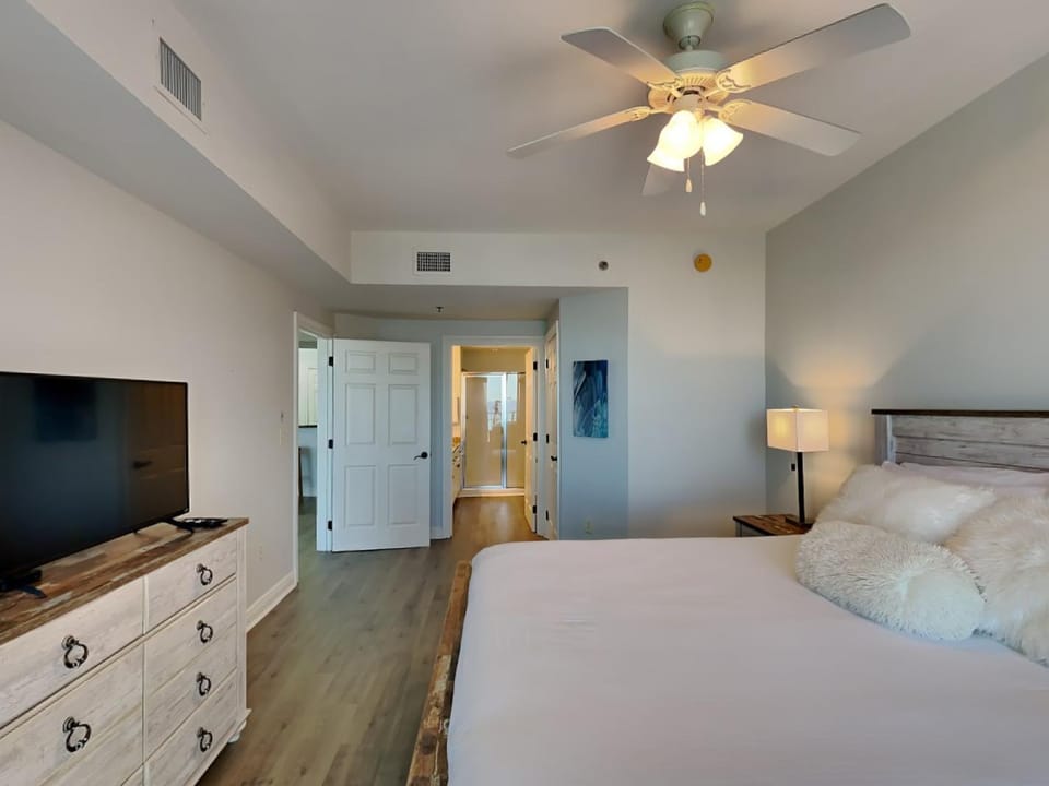 Bed, TV and multimedia, Bedroom, furniture, air conditioner