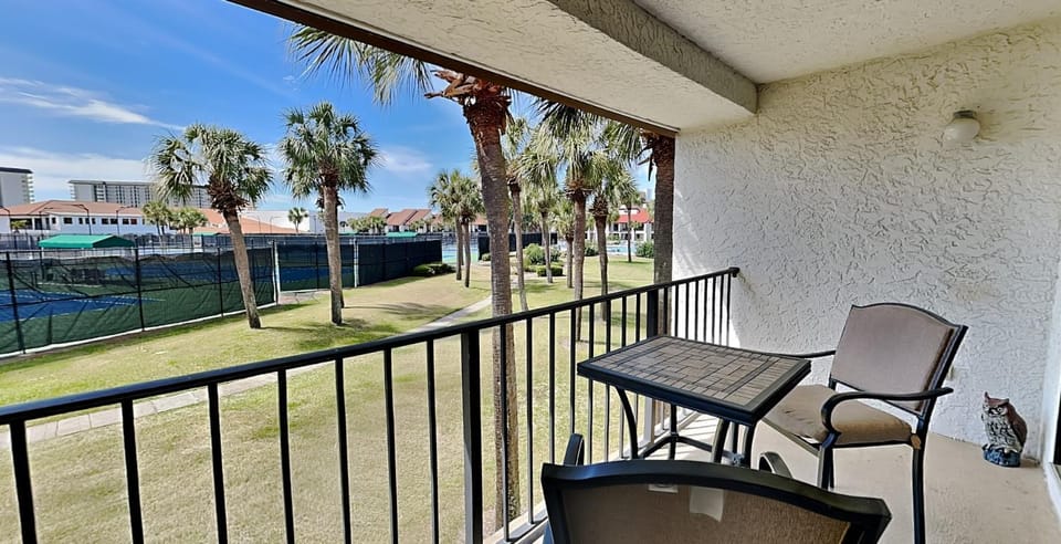 Patio, Balcony/Terrace, Tennis court