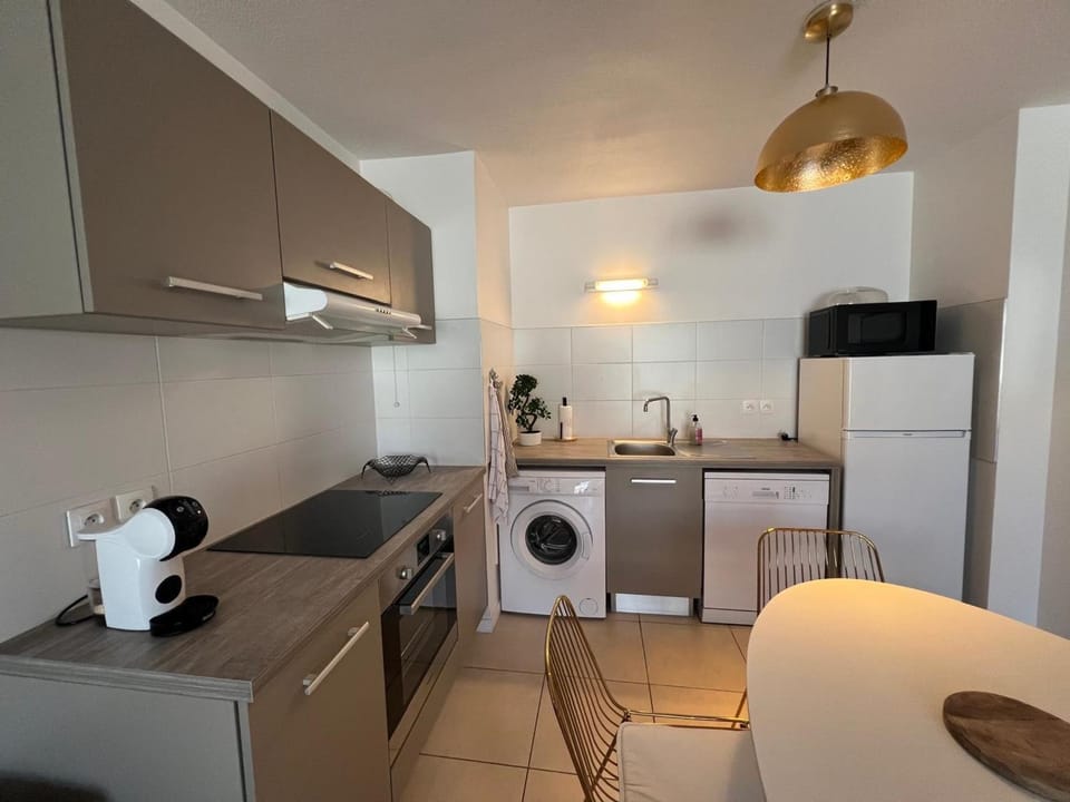Appartement centre Arcachon, proche plage, 6 couchages, balcon, parking, Wifi inclus - FR-1-474-258 Apartment in Arcachon