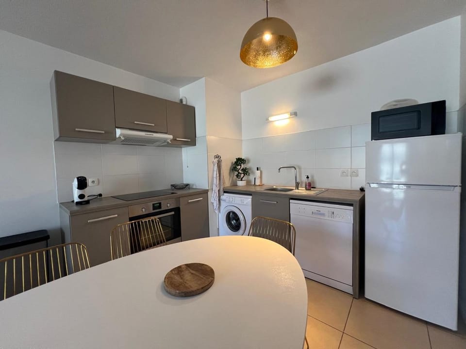 Appartement centre Arcachon, proche plage, 6 couchages, balcon, parking, Wifi inclus - FR-1-474-258 Apartment in Arcachon