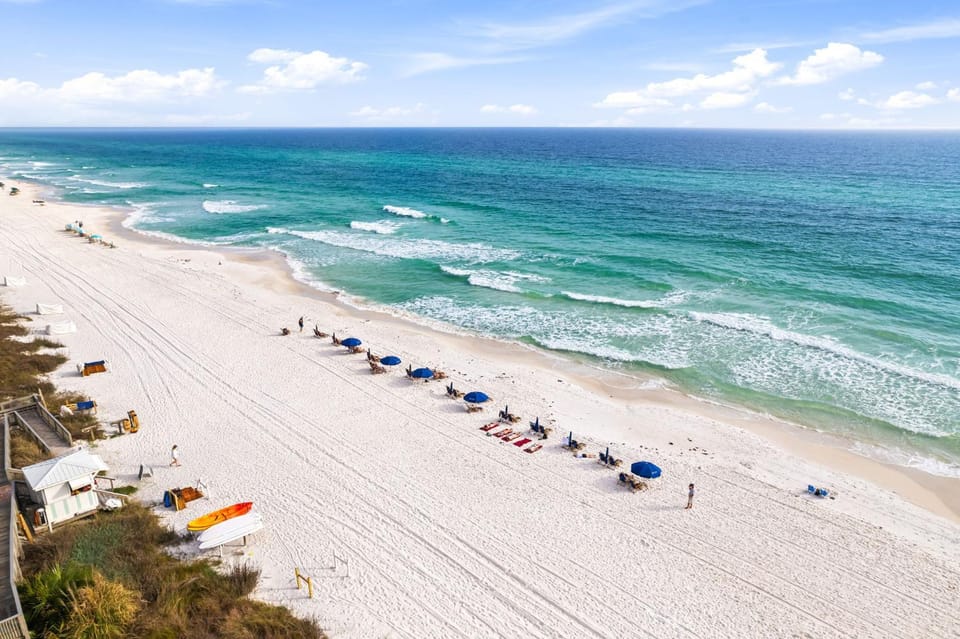 Neighbourhood, Beach
