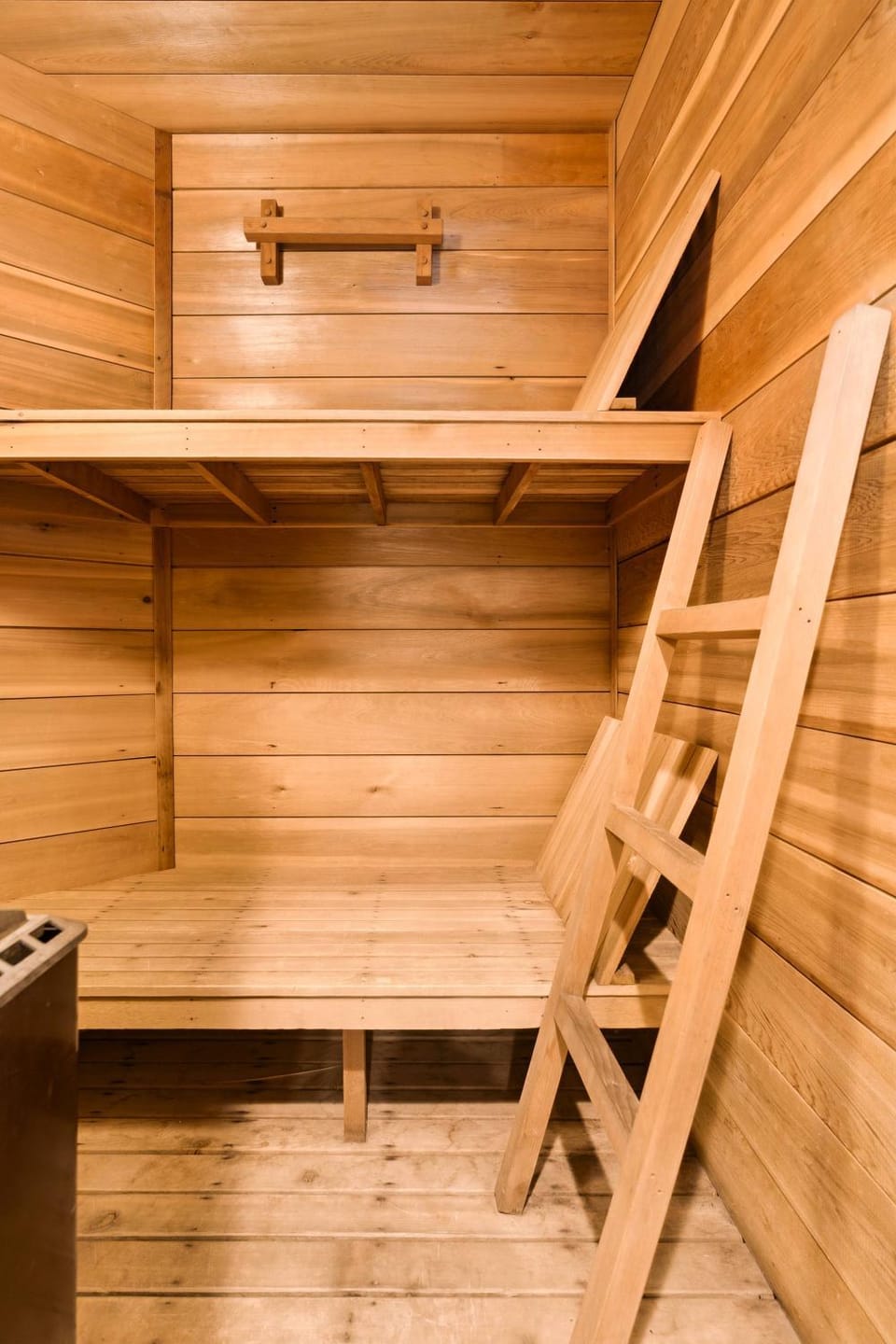 Hot Tub Sauna Firepit Nespresso Huge TV House in Mendon