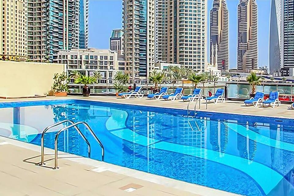FIRST CLASS 2BR with Exquisite Full Marina View Apartment in Dubai