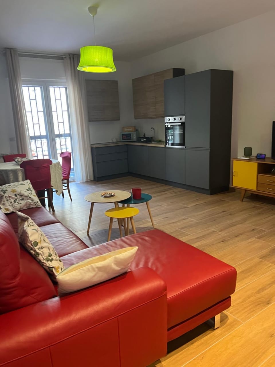 Kitchen or kitchenette, Living room, Dining area