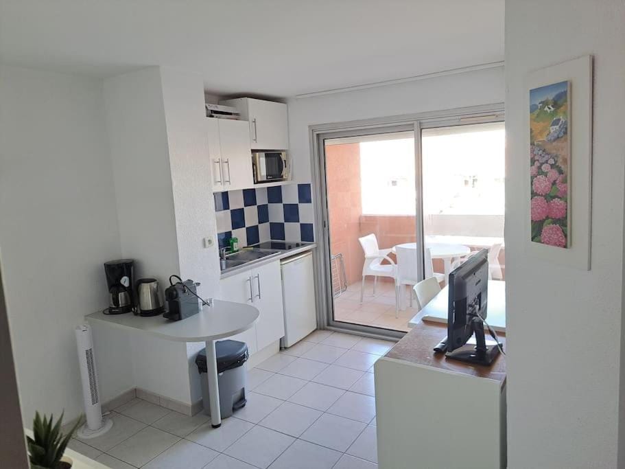 Primavera 115, T2 avec piscine, parking à 300m plage Apartment in Agde
