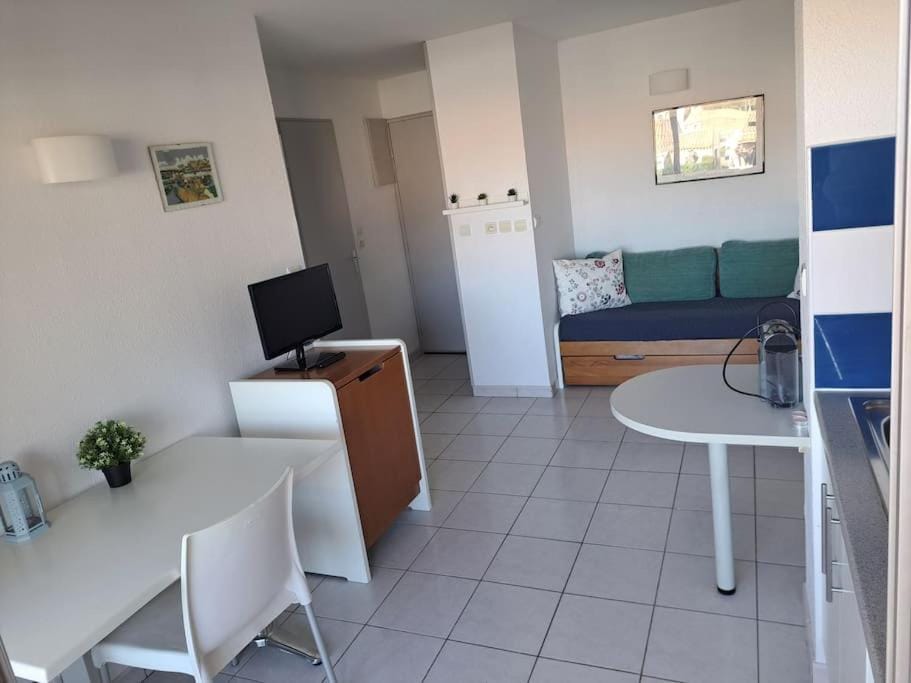 Primavera 115, T2 avec piscine, parking à 300m plage Apartment in Agde