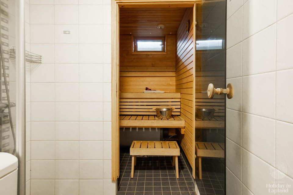 Shower, Sauna, Bathroom, laundry