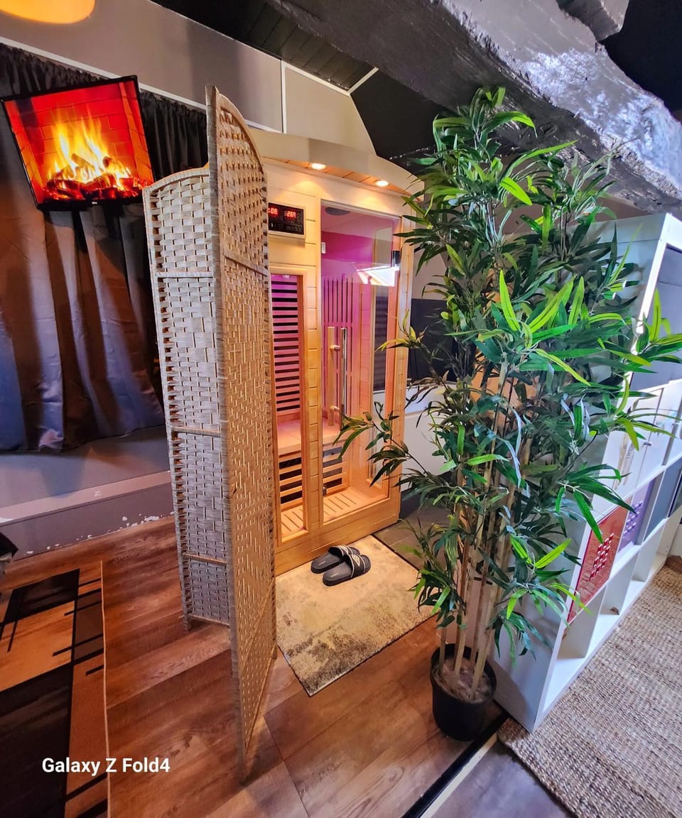 StarWars SAUNA Jacuzzi balneo à 10 minutes de Disneyland Apartment in Île-de-France