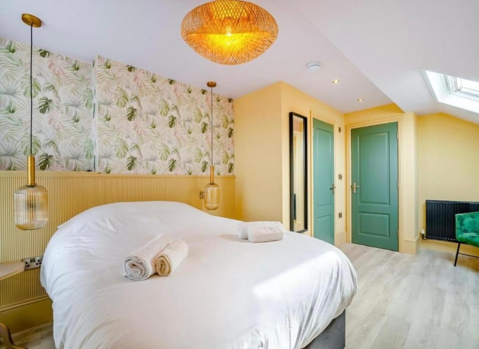 Betty's Spa Penthouse- 2bed Luxury Appt, parking Apartment in Harrogate