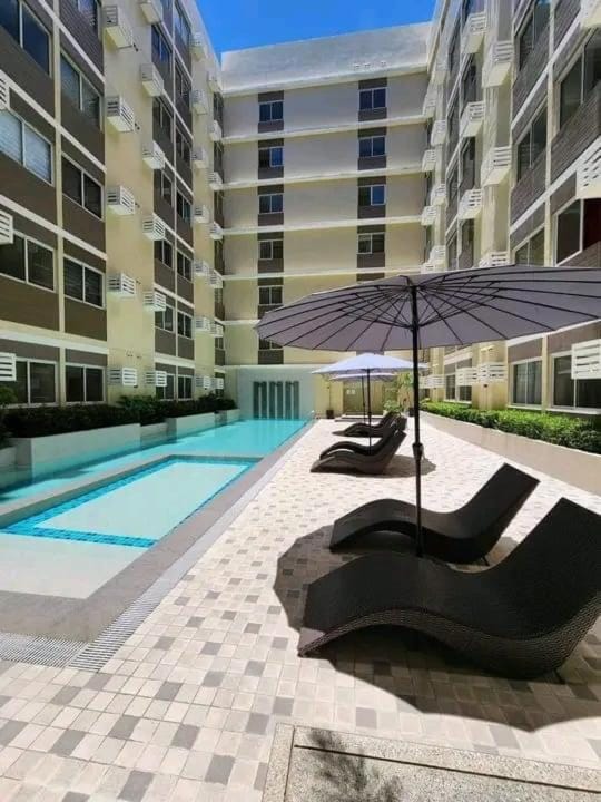 Condo in Silang Fullerton Suites - near tagaytay and nuvali Apartment in Calabarzon
