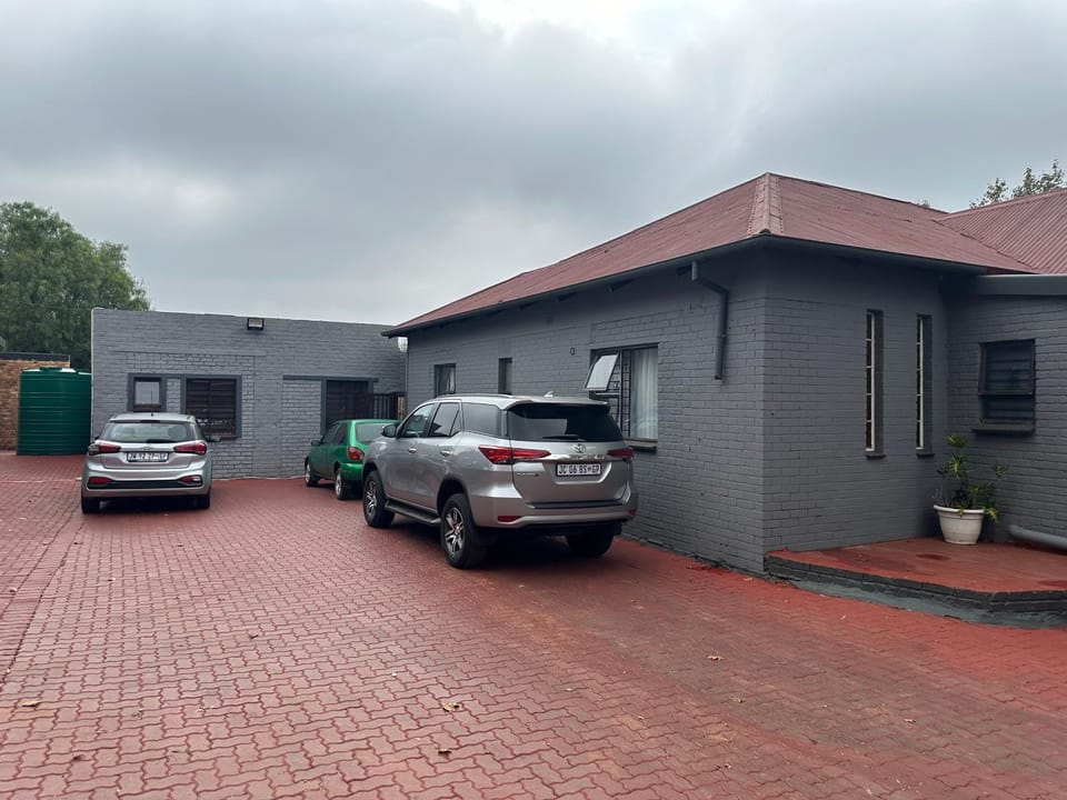 6 the Curve unit 28 Apartment in Johannesburg